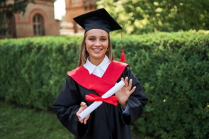 Studentin Helga - hat 45 Jahre Zeit zum Ansparen